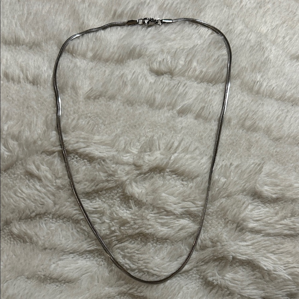 Elegant Silver Necklace